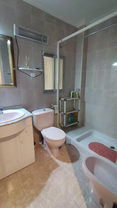 Charming Three Bedroom Apartment In Alcoi Ngoại thất bức ảnh