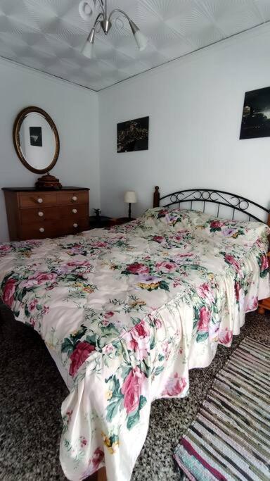 Charming Three Bedroom Apartment In Alcoi Ngoại thất bức ảnh